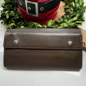 Louis Vuitton Brown Taiga Leather Accordian Wallet
